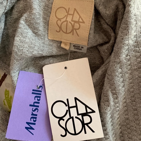 Open back grey cropped lightweight sweater - Picture 3 of 3